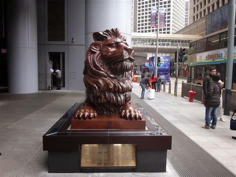 匯豐銀行獅子 198cm 尺